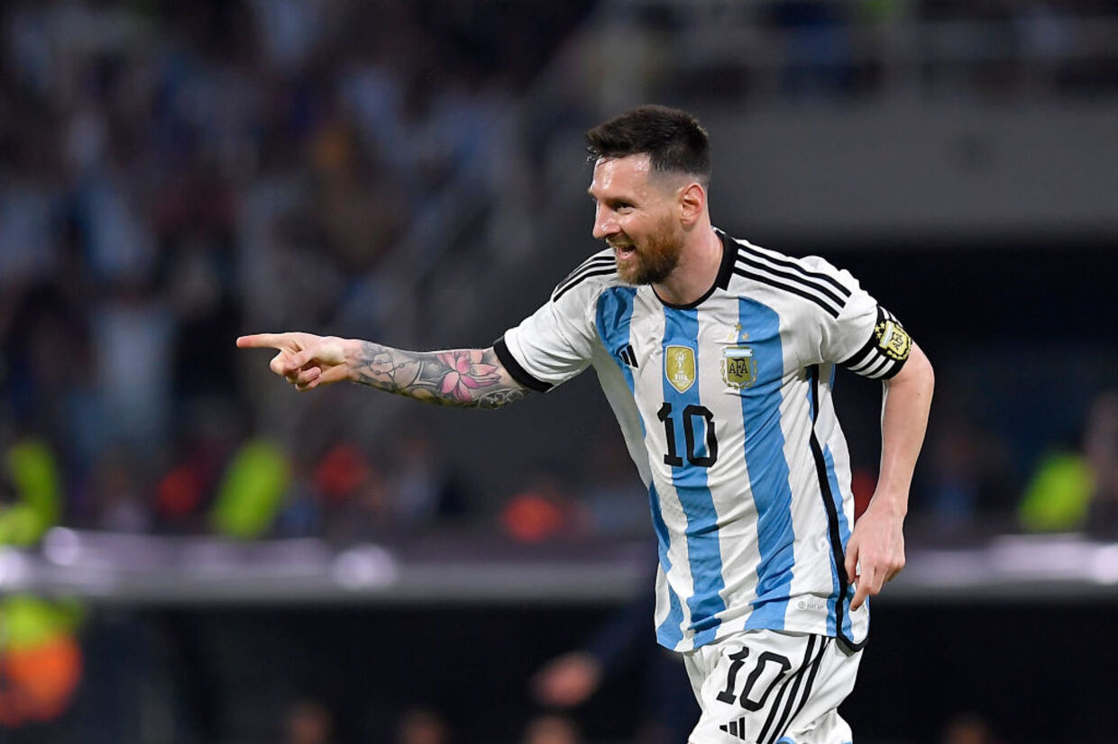 Al Hilal formaliza proposta de R$ 2 bilhões anuais por Messi :: ogol.com.br